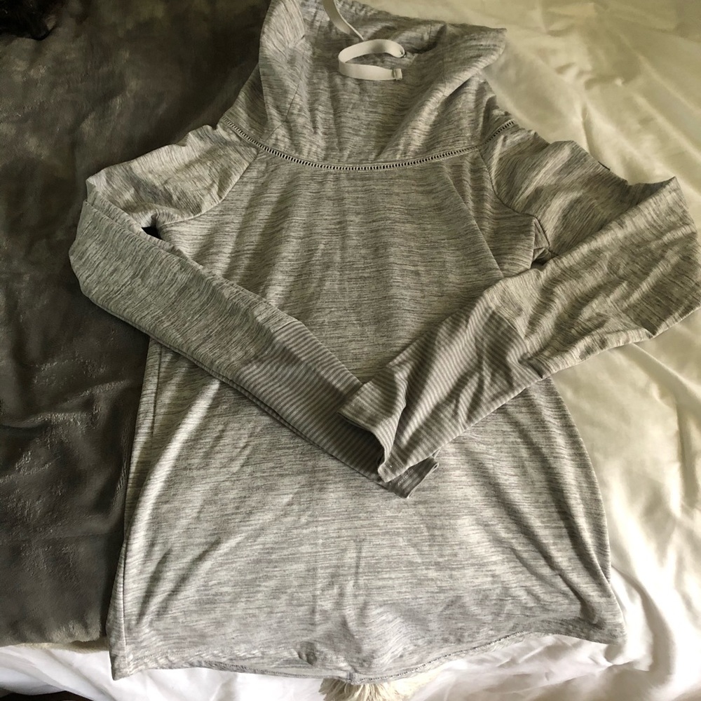Avalanche Scoop Neck